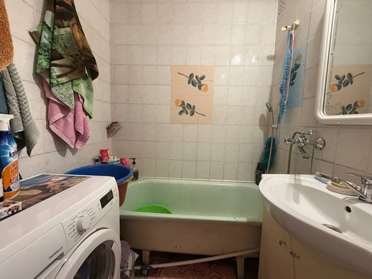 Продам двухкомнатную (2-комн.) квартиру, Героев Сталинграда ул, 5, Симферополь г