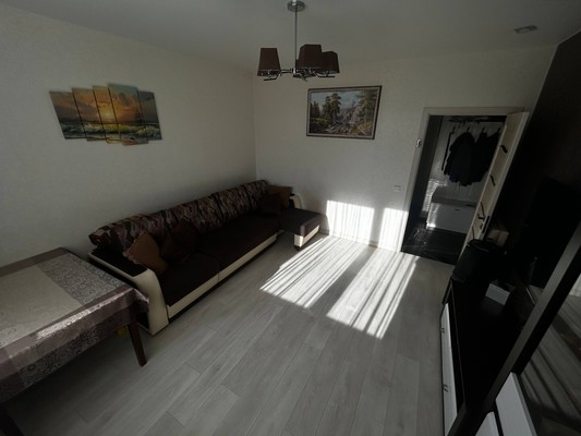 Продам двухкомнатную (2-комн.) квартиру, Тихорецкая ул, 22А, Калининград г