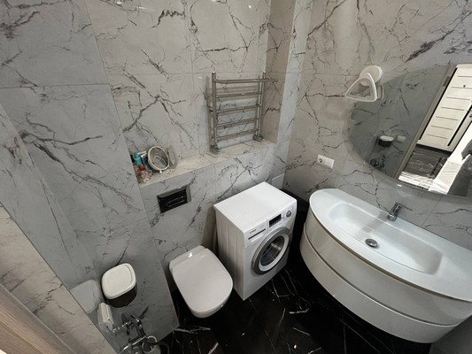Продам двухкомнатную (2-комн.) квартиру, Тихорецкая ул, 22А, Калининград г