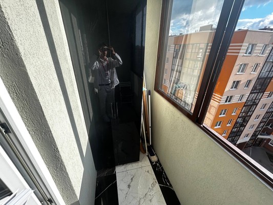 Продам двухкомнатную (2-комн.) квартиру, Тихорецкая ул, 22А, Калининград г