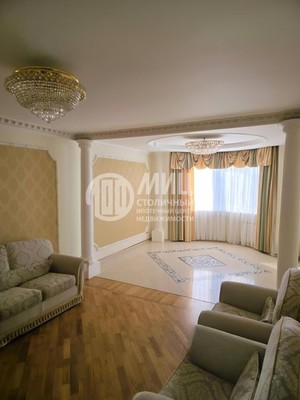 Продам трехкомнатную (3-комн.) квартиру, Подмосковный б-р, 11, Красногорск г