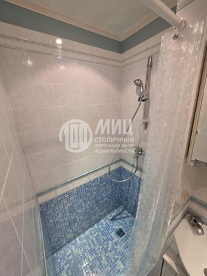 Продам трехкомнатную (3-комн.) квартиру, Подмосковный б-р, 11, Красногорск г
