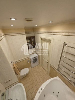 Продам трехкомнатную (3-комн.) квартиру, Подмосковный б-р, 11, Красногорск г