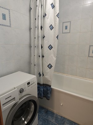 Продам однокомнатную (1-комн.) квартиру, Маршала Савицкого ул, 12, Москва г