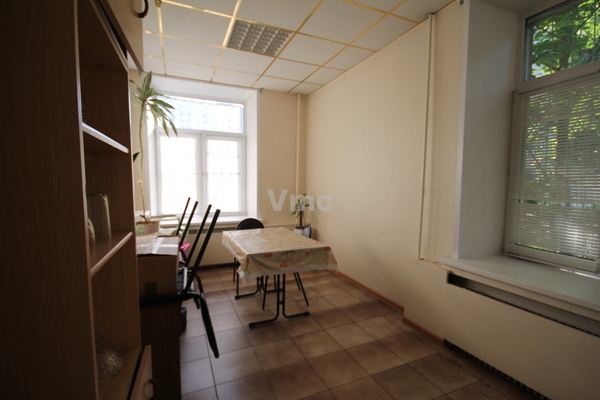 Продам коммерческое помещение 757 м2, Говорова ул, 6, Москва г