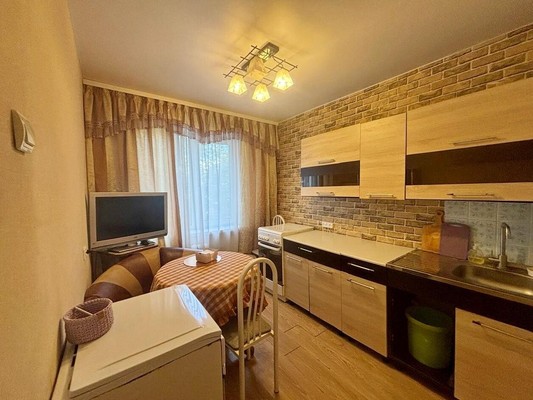 Продам трехкомнатную (3-комн.) квартиру, Московская ул, 100, Чехов г