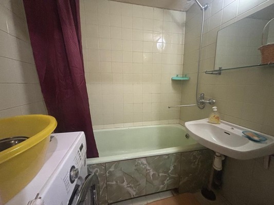 Продам трехкомнатную (3-комн.) квартиру, Московская ул, 100, Чехов г