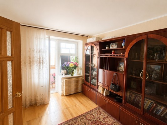 Продам трехкомнатную (3-комн.) квартиру, Свердлова ул, 49, Йошкар-Ола г