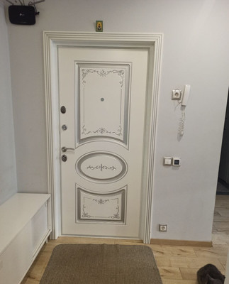 Продам трехкомнатную (3-комн.) квартиру, Лавриненко ул, 1, Москва г