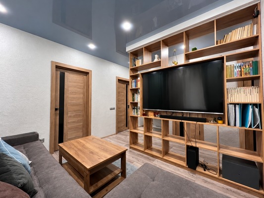 Продам трехкомнатную (3-комн.) квартиру, Моторостроителей ул, 3, Пермь г
