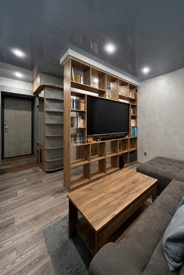 Продам трехкомнатную (3-комн.) квартиру, Моторостроителей ул, 3, Пермь г