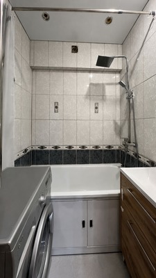 Продам трехкомнатную (3-комн.) квартиру, Моторостроителей ул, 3, Пермь г