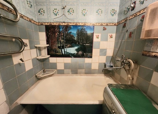 Продам трехкомнатную (3-комн.) квартиру, Смирягина пр-кт, 15, Новомичуринск г