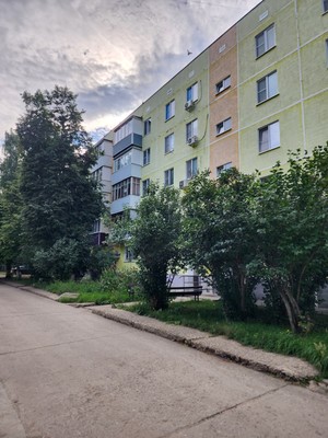 Продам трехкомнатную (3-комн.) квартиру, Смирягина пр-кт, 15, Новомичуринск г