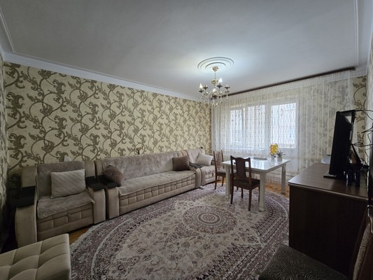 Продам трехкомнатную (3-комн.) квартиру, Угнич ул, 9, Баксан г
