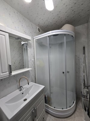 Продам трехкомнатную (3-комн.) квартиру, Угнич ул, 9, Баксан г