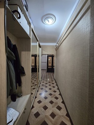 Продам трехкомнатную (3-комн.) квартиру, Угнич ул, 9, Баксан г