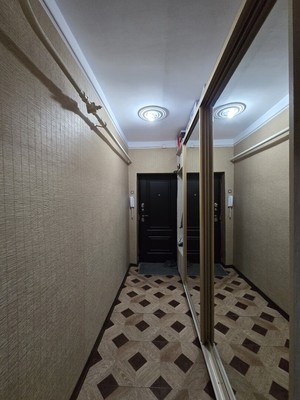 Продам трехкомнатную (3-комн.) квартиру, Угнич ул, 9, Баксан г