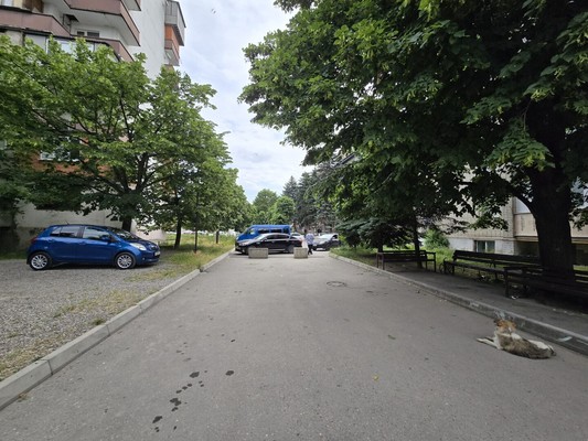 Продам трехкомнатную (3-комн.) квартиру, Угнич ул, 9, Баксан г