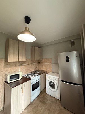 Продам двухкомнатную (2-комн.) квартиру, Братьев Касимовых ул, 28, Казань г
