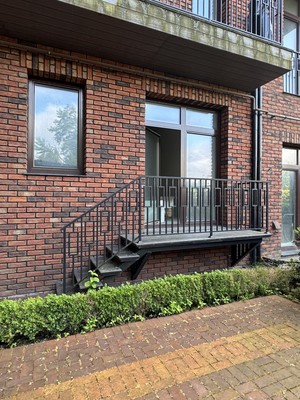 Продам трехкомнатную (3-комн.) квартиру, Береговая ул, 17д, Калининград г