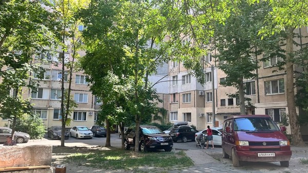 Продам однокомнатную (1-комн.) квартиру, 60 лет Октября ул, 24, Симферополь г