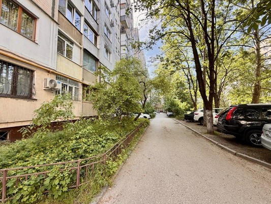 Продам двухкомнатную (2-комн.) квартиру, Воровского ул, 60, Симферополь г