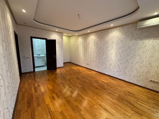 Продам трехкомнатную (3-комн.) квартиру, Роз (Центральный р-н) ул, 52, Сочи г