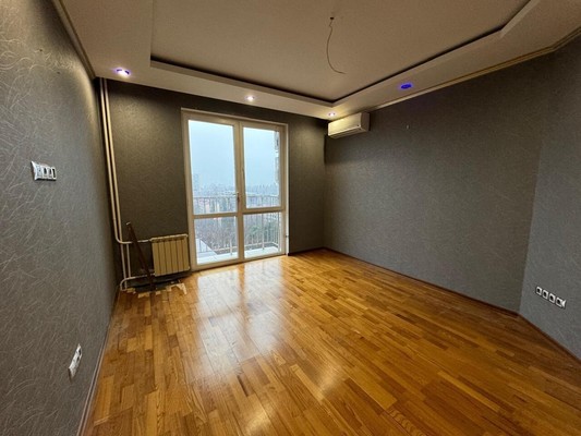 Продам трехкомнатную (3-комн.) квартиру, Роз (Центральный р-н) ул, 52, Сочи г
