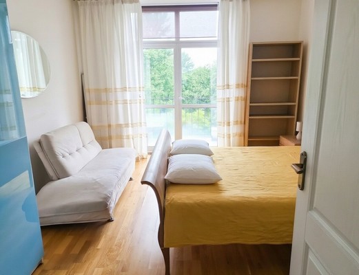 Продам трехкомнатную (3-комн.) квартиру, Ленинский пр-кт, 16, Москва г