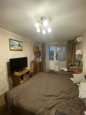 Продам двухкомнатную (2-комн.) квартиру, Трубаченко ул, 30, Симферополь г