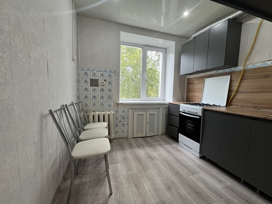 Продам двухкомнатную (2-комн.) квартиру, Докучаева ул, 11, Пенза г