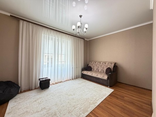 Продам однокомнатную (1-комн.) квартиру, Убыхская ул, 3, Нальчик г