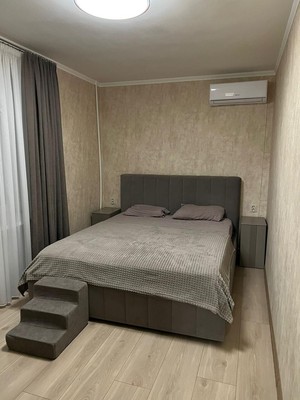 Продам двухкомнатную (2-комн.) квартиру, Луговая ул, 75, Симферополь г