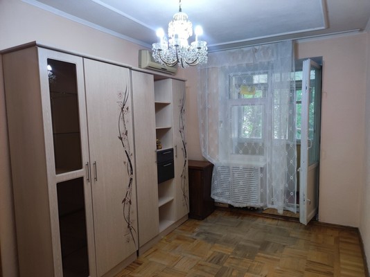 Продам двухкомнатную (2-комн.) квартиру, 16-я линия ул, 21/32, Ростов-на-Дону г