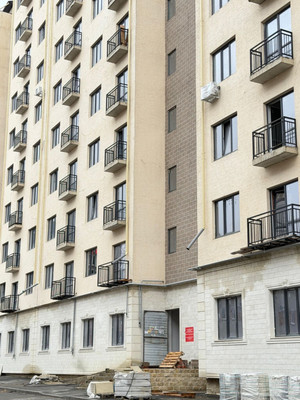 Продам трехкомнатную (3-комн.) квартиру, Кабардинская ул, 190, Нальчик г