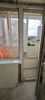 Продам трехкомнатную (3-комн.) квартиру, Новоколомяжский пр-кт, 12к2, Санкт-Петербург г