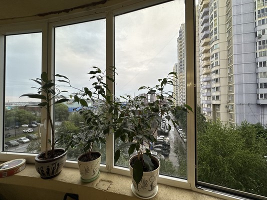 Продам многокомнатную квартиру, Молодежная ул, 76, Химки г