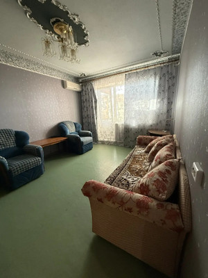 Сдам двухкомнатную (2-комн.) квартиру, Лазоревый пр-кт, 28, Волгодонск г