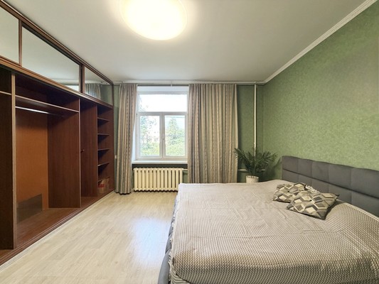 Продам трехкомнатную (3-комн.) квартиру, Седова ул, 70, Санкт-Петербург г