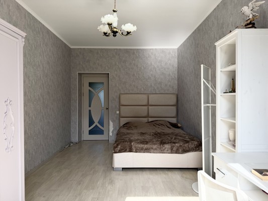 Продам трехкомнатную (3-комн.) квартиру, Седова ул, 70, Санкт-Петербург г
