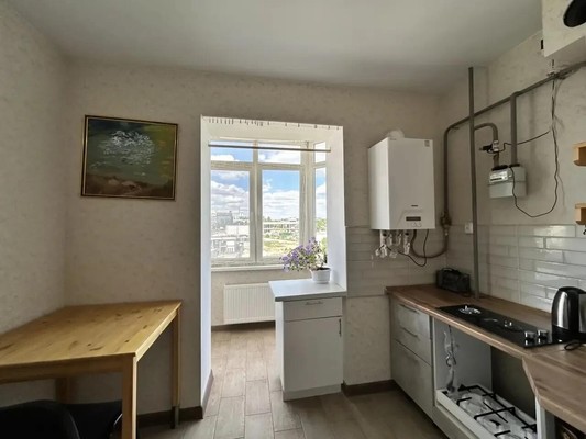Продам однокомнатную (1-комн.) квартиру, Совхозная ул, 4кд, Симферополь г