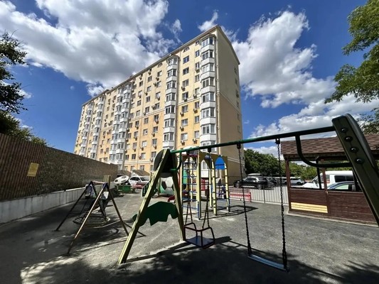 Продам однокомнатную (1-комн.) квартиру, Совхозная ул, 4кд, Симферополь г