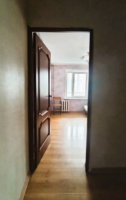 Продам трехкомнатную (3-комн.) квартиру, Озерная ул, 2, Калининград г