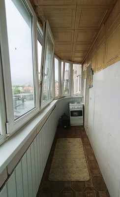Продам трехкомнатную (3-комн.) квартиру, Озерная ул, 2, Калининград г