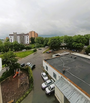 Продам трехкомнатную (3-комн.) квартиру, Озерная ул, 2, Калининград г