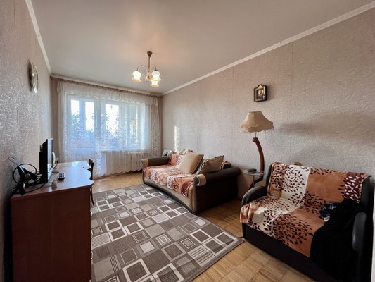 Продам однокомнатную (1-комн.) квартиру, Большевистский пер, 3А, Дмитров г