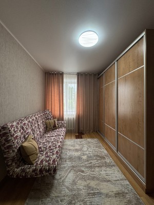 Продам двухкомнатную (2-комн.) квартиру, Порфирьева ул, 2, Ишим г