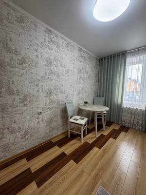 Продам двухкомнатную (2-комн.) квартиру, Порфирьева ул, 2, Ишим г