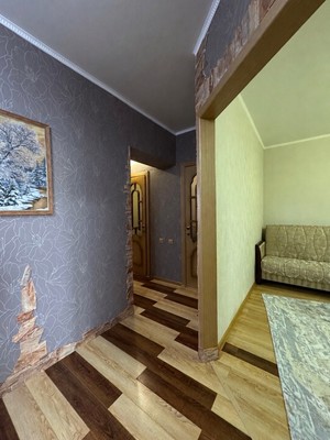 Продам двухкомнатную (2-комн.) квартиру, Порфирьева ул, 2, Ишим г
